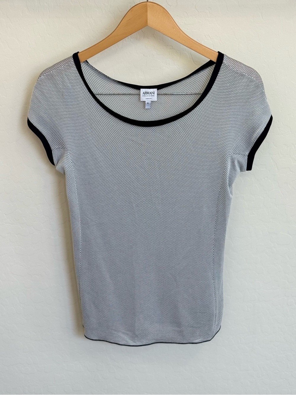 Armani Collezioni Textured Dot Scoop Neck Top Knit Blouse Black White Size 10